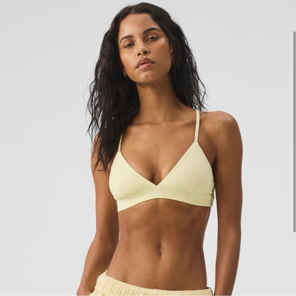 Alo Yoga Splendor Bra in Lemon Ice